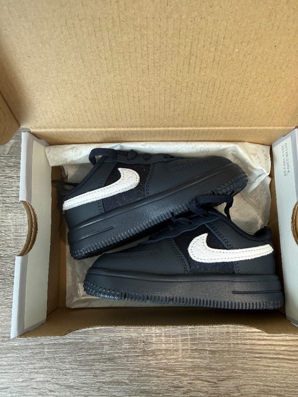 Nike Force 1 Low Baby/Toddler Sneakers – Size 7 (Never Worn, In Box)